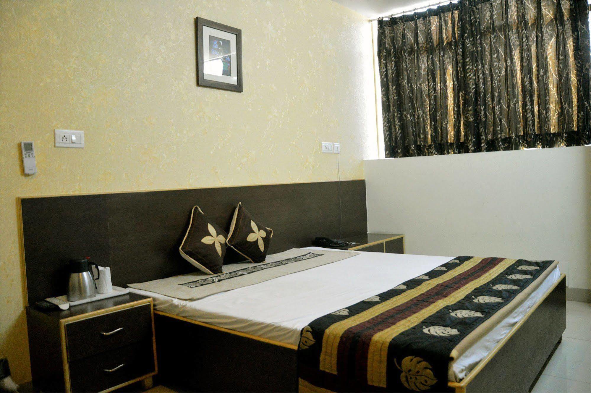 Hotel Ananta Inn Jaipur Eksteriør bilde